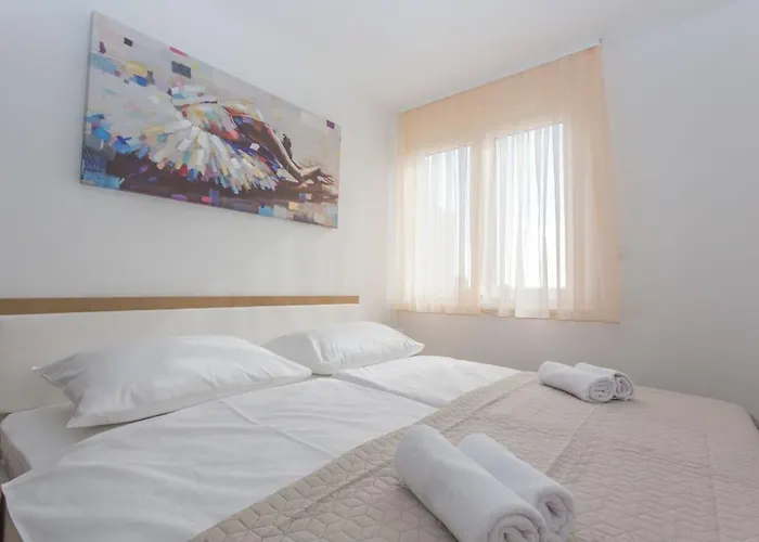 Papillon Apartment *